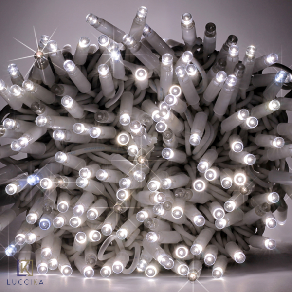 Luccika stringa catena 30 metri serie 300 luci di Natale a Maxi Led Bianco Ghiaccio con Flash Bianco Ghiaccio per uso esterno ed interno professionale