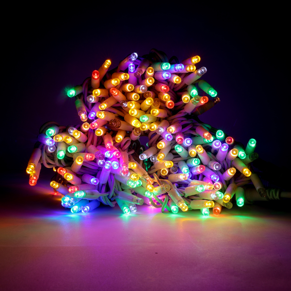Luccika stringa catena 30 metri serie 300 luci di Natale a Maxi Led Multicolore con Flash Bianco Ghiaccio per uso esterno ed interno professionale